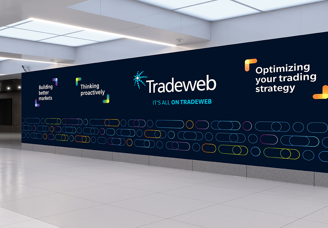 New Tradeweb designs on OOH airport digital billboard